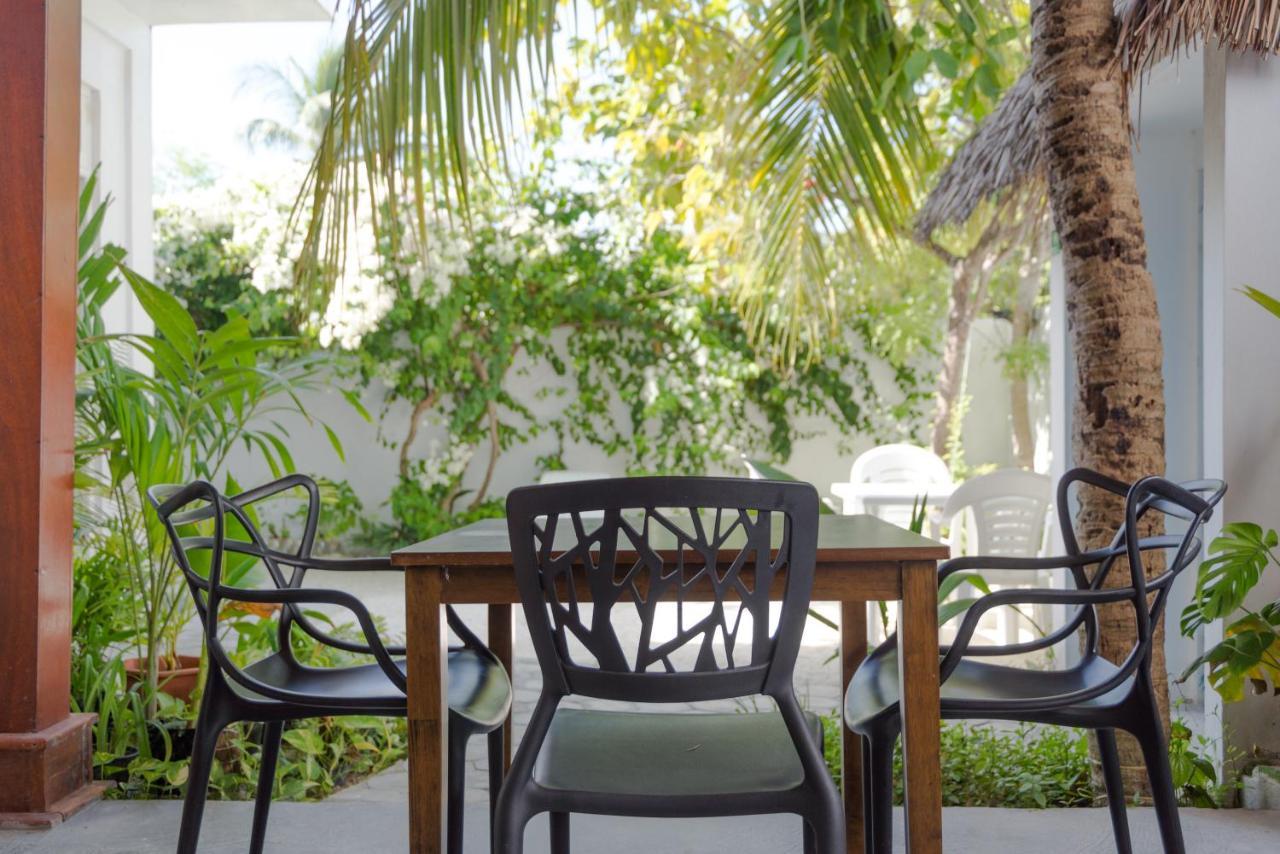 Palm Gate Maldives Hotel Thulusdhoo Kültér fotó